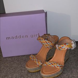 Madden girl wedges